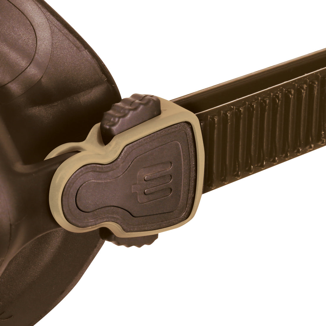 Omer Wolf Brown | Diving Sports Canada Omer Wolf Brown | Diving Sports Canada