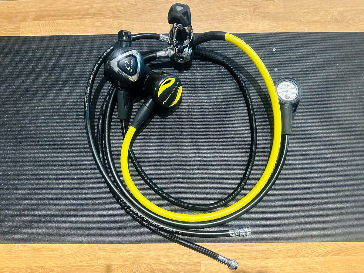 Oceanic DELTA 5 + EDX Black/ Oceanic Alpha 8 Octo/ Oceanic SPG Swiv With Boot Used | Diving Sports Canada | Vancouver